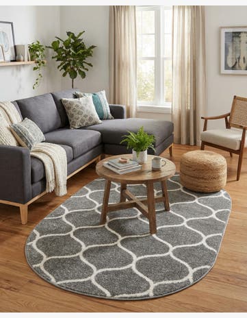 4' x 6' Lattice Frieze Oval Rug