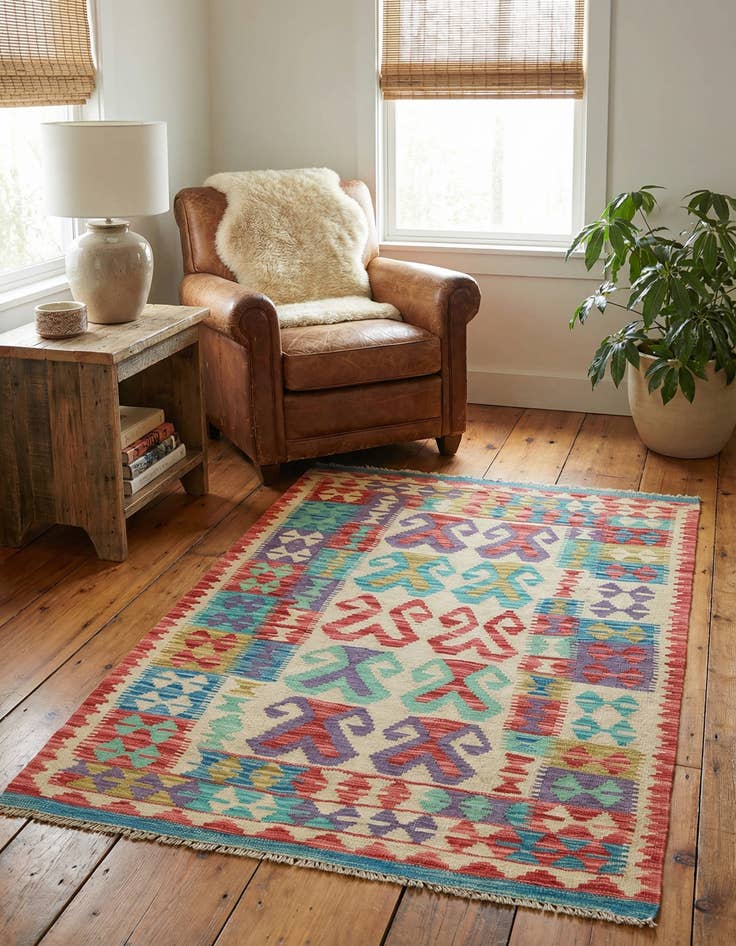 Detail image of 3' 1 x 4' 8  Hand Woven Kilim Maymana Wool Rug