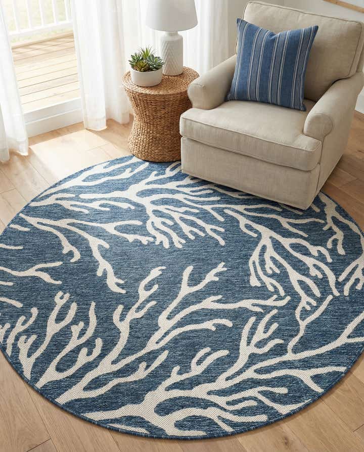5' 3 x 5' 3 Easy-Clean Coastal Indoor / Outdoor Round Rug