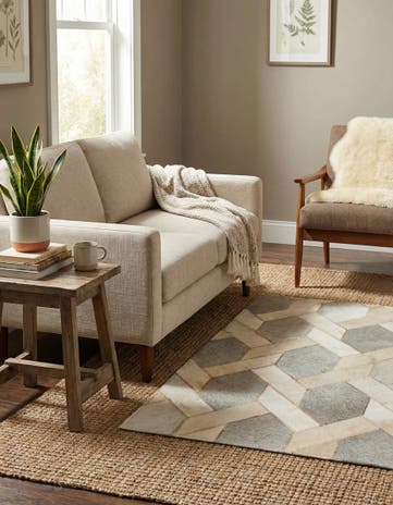 1' 10 x 2' 8 Cowhide Rug