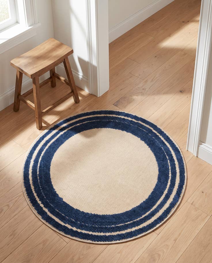 Detail image of 3' 3 x 3' 3 Easy-Clean Aruba Indoor / Outdoor Round Rug