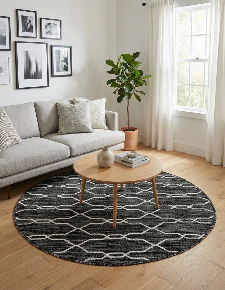 Detail image of 4' x 4'  Washable Trellis Indoor / Outdoor Round Rug