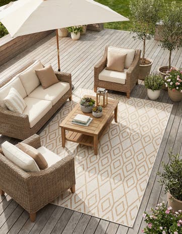 Beige Easy-Clean Jill Zarin Turks and Caicos Indoor / Outdoor Rug