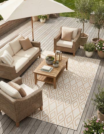 Beige Easy-Clean Jill Zarin Turks and Caicos Indoor / Outdoor Rug