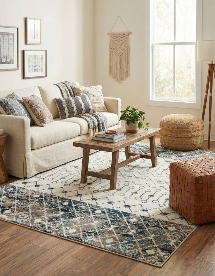 Detail image of 6' x 9' Moroccan Trellis Rug