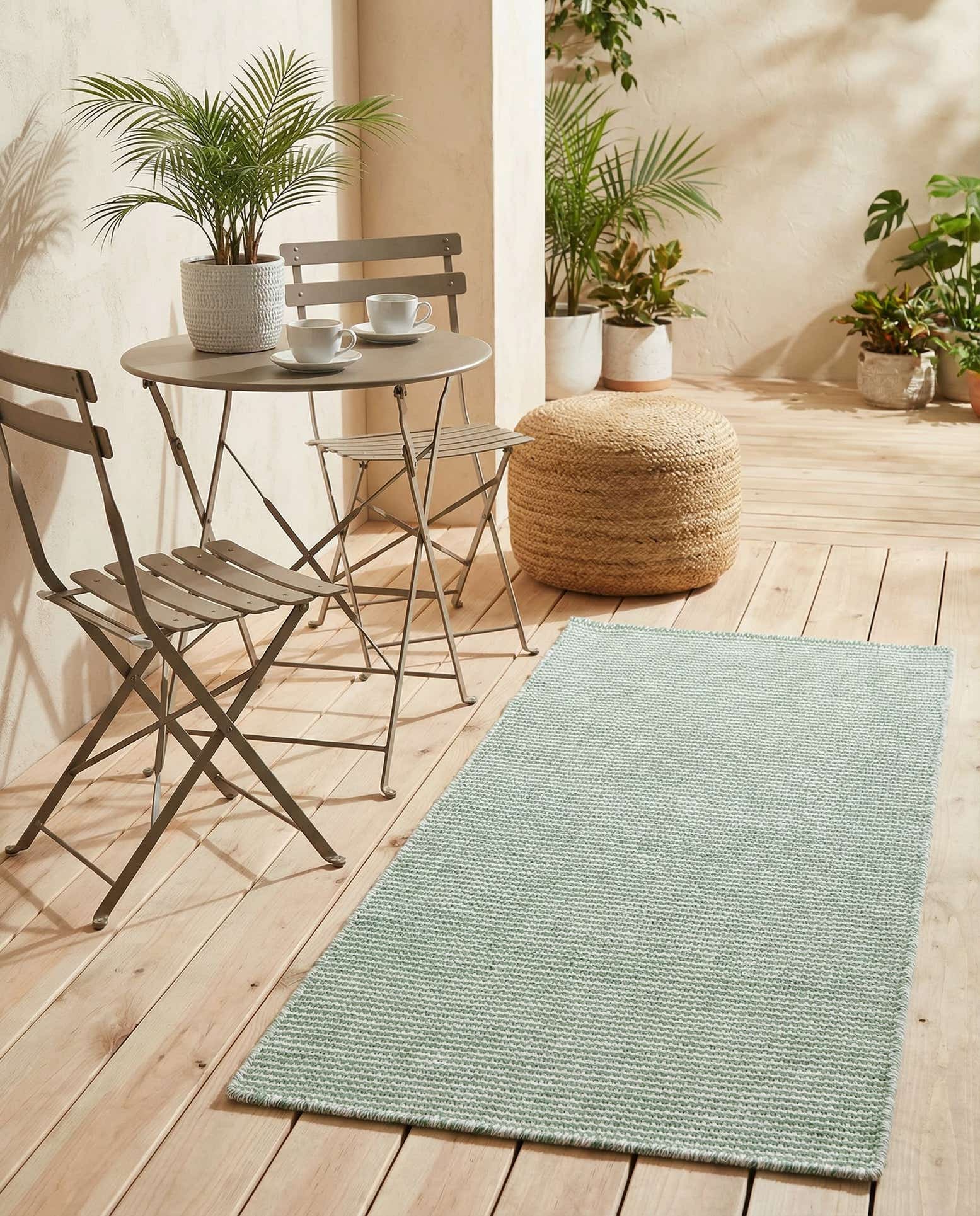 2' x 4' 1 Easy-Clean Jill Zarin Palm Springs Indoor / Outdoor Runner Rug