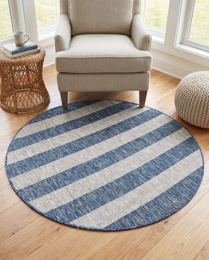 5' 3 x 5' 3 Easy-Clean Ribbon Indoor / Outdoor Round Rug