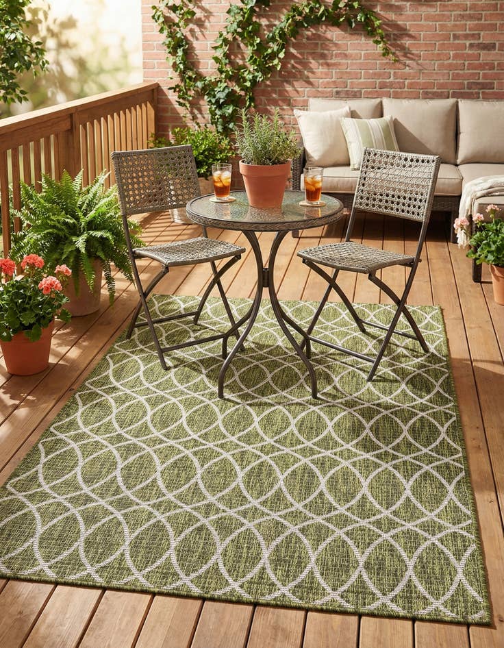 Detail image of 4' x 6' Easy-Clean Trellis Indoor / Outdoor Rug
