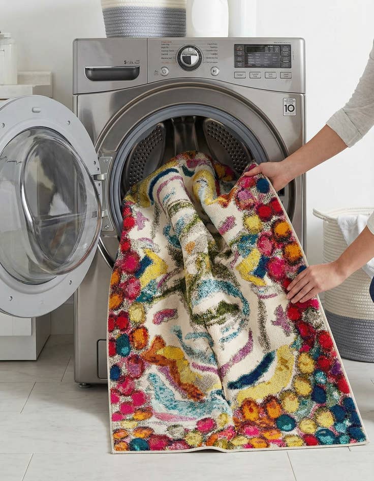 Detail image of 6' x 9'  Washable Vivid Rug