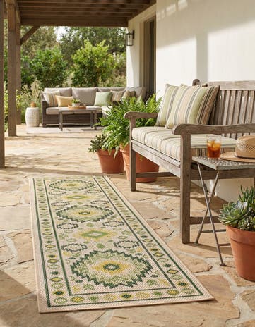 2' x 8' Easy-Clean Baja Indoor / Outdoor Runner Rug