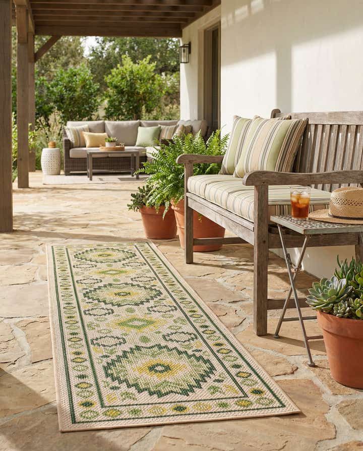 2' x 8' Easy-Clean Baja Indoor / Outdoor Runner Rug