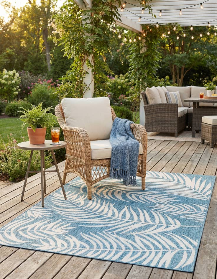 Detail image of 6' x 9'  Washable Botanical Indoor / Outdoor Rug