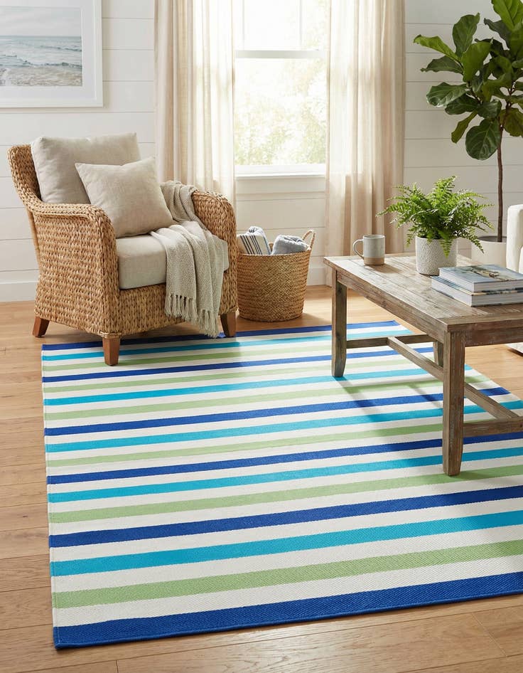 Detail image of 5' x 8'  Washable Vista Breeze Indoor / Outdoor Rug