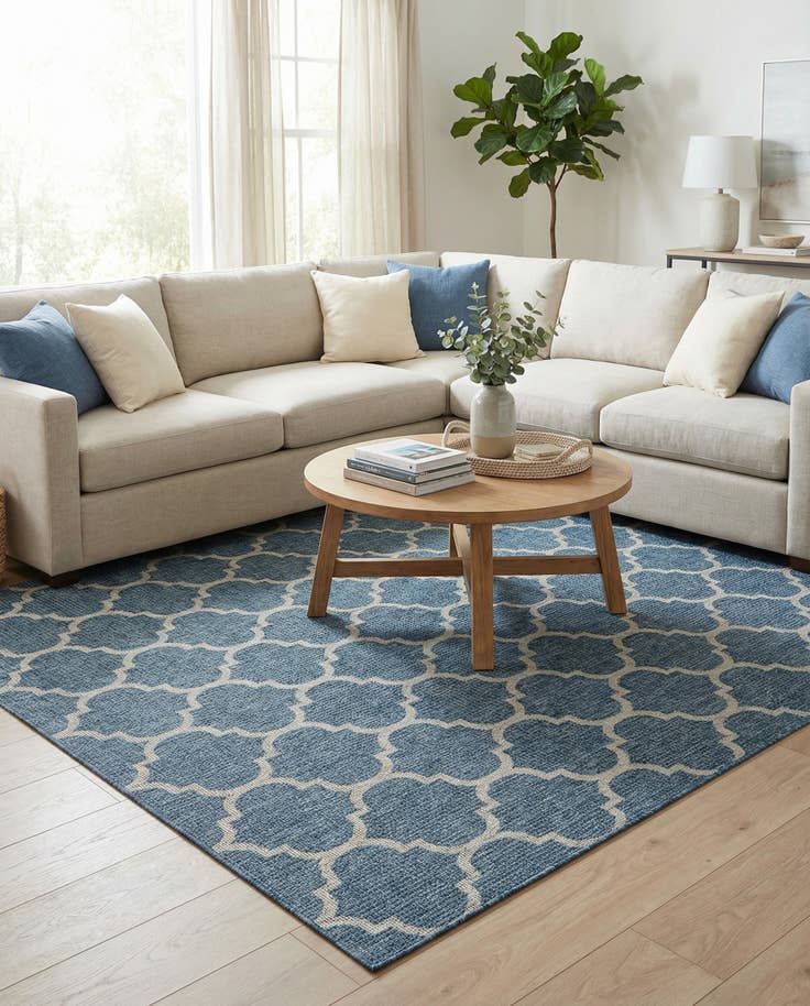 Detail image of 10' x 10' Easy-Clean Lattice Indoor / Outdoor Square Rug
