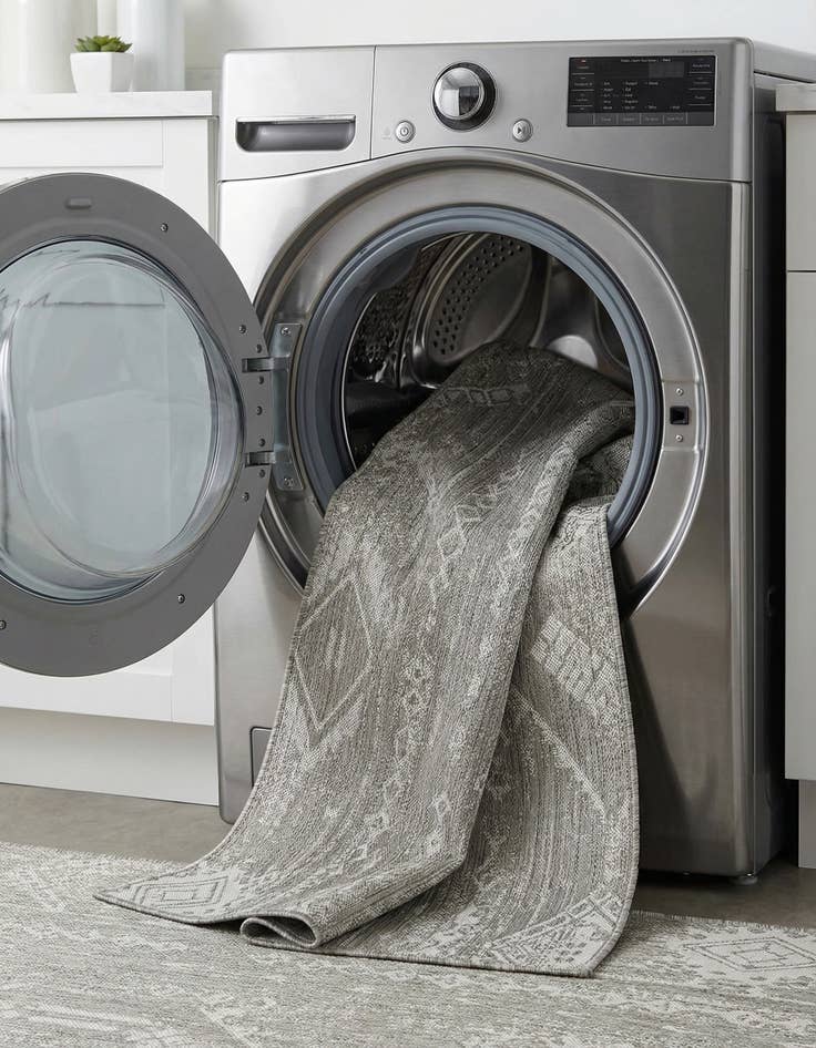 Detail image of  2' 7 x 12'  Washable Bohemian Indoor / Outdoor Runner Rug