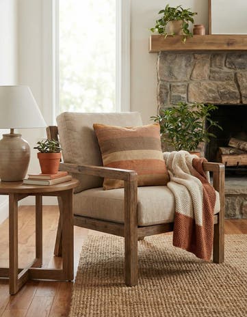 1' 5 x 1' 6 Hand Woven Pillow Wool Square Rug