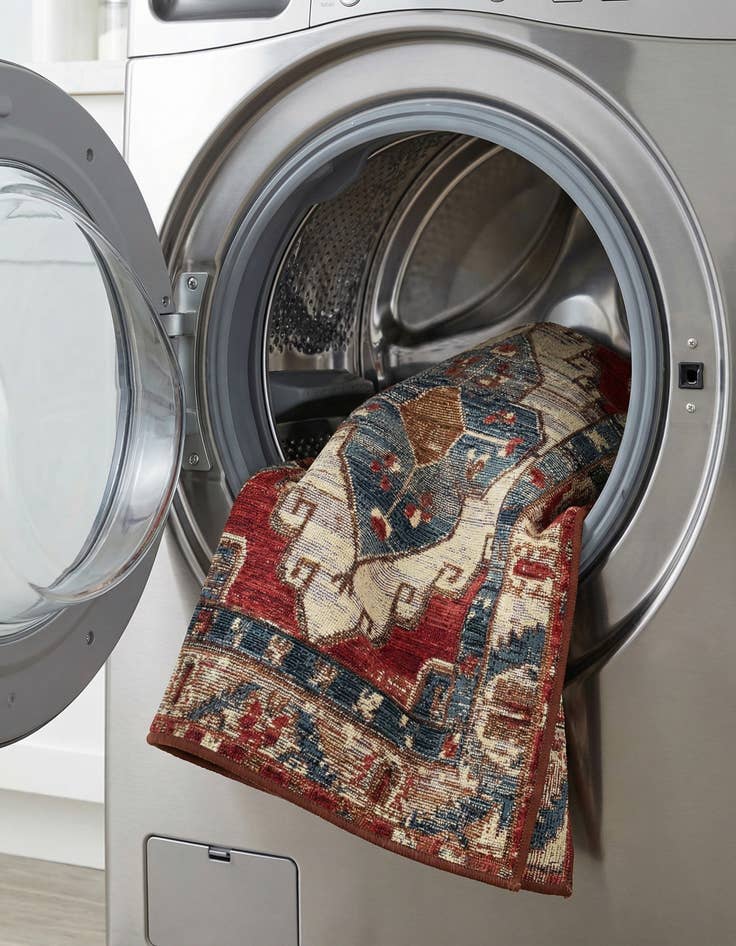 Detail image of 2' x 3'  Washable Traditional Indoor / Outdoor Rug