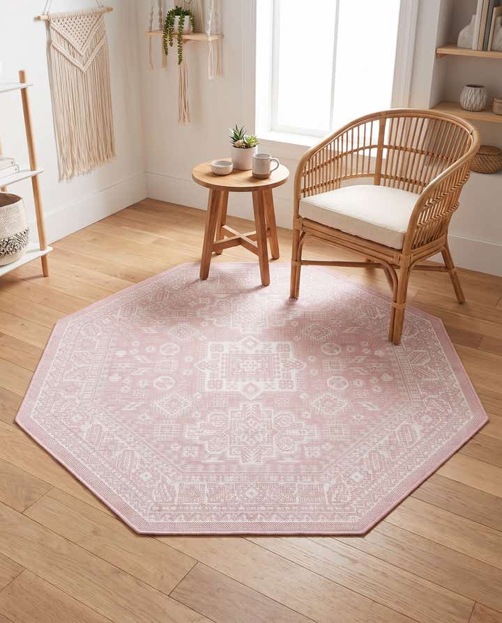 5' 3 x 5' 3 Easy-Clean Aztec Indoor / Outdoor Octagon Rug