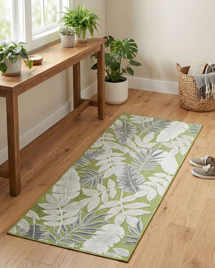2' 2 x 5' 3 Easy-Clean Botanical Indoor / Outdoor Runner Rug