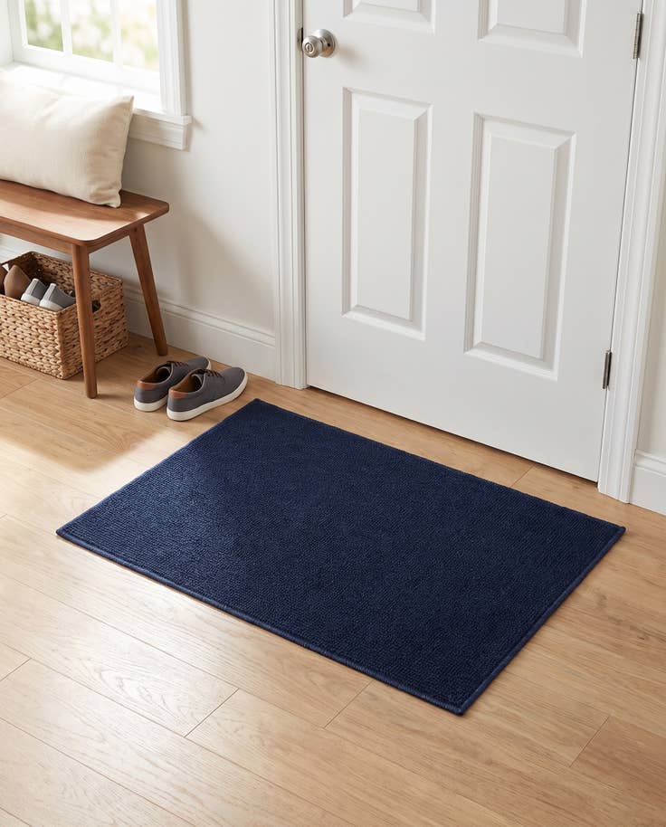Detail image of 2' x 3' 1 Easy-Clean Solid Indoor / Outdoor Rug