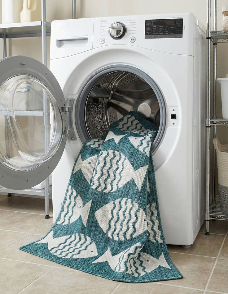 Detail image of 5' 3 x 8'  Washable Coastal Indoor / Outdoor Rug