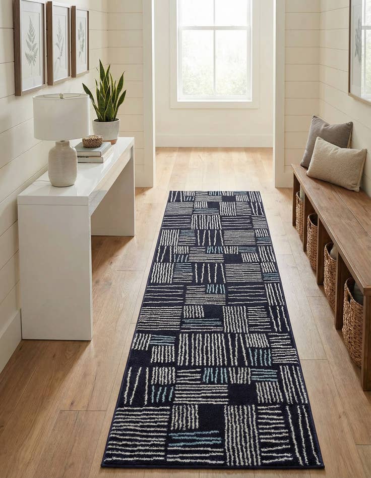 Detail image of 2' 7 x 10' Hanahan Runner Rug