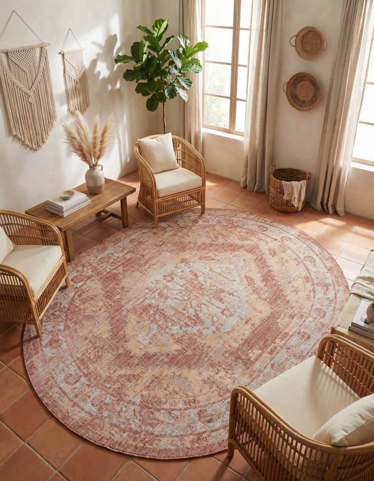 Detail image of  7' 10 x 10'  Washable Traditional Indoor / Outdoor Oval Rug
