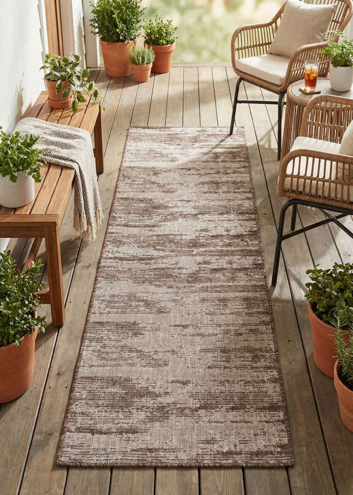 2' 7 x 10' Easy-Clean Modern Indoor / Outdoor Runner Rug
