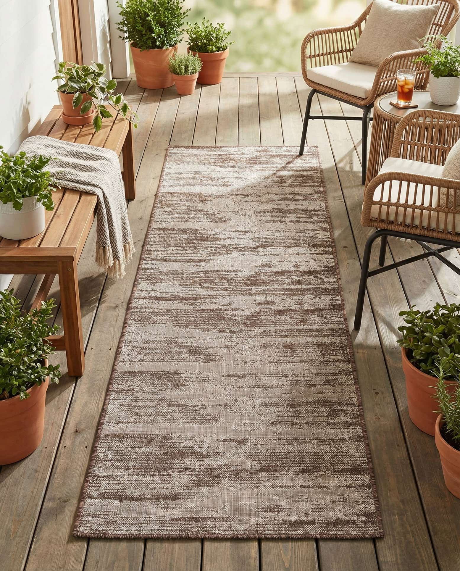 2' 7 x 10' Easy-Clean Modern Indoor / Outdoor Runner Rug