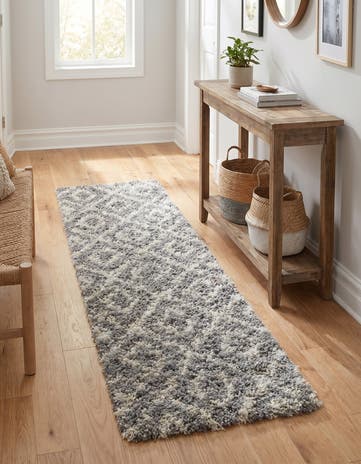 2' x 5' Lattice Shag Runner Rug