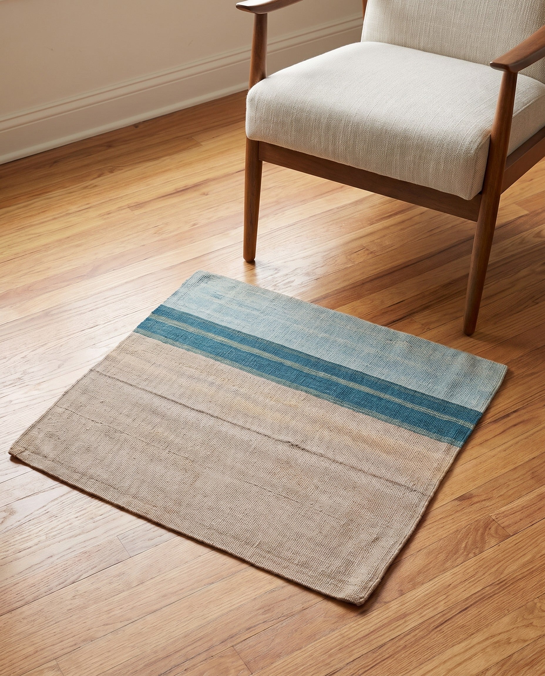 2' 3 x 2' 6 Hand Woven Pillow Wool Square Rug