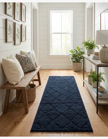 2' 7 x 10' Trellis Shag Runner Rug