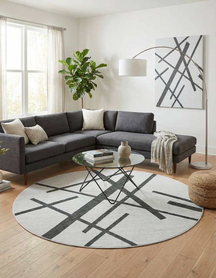Detail image of 7' 10 x 7' 10 Easy-Clean Modern Indoor / Outdoor Round Rug
