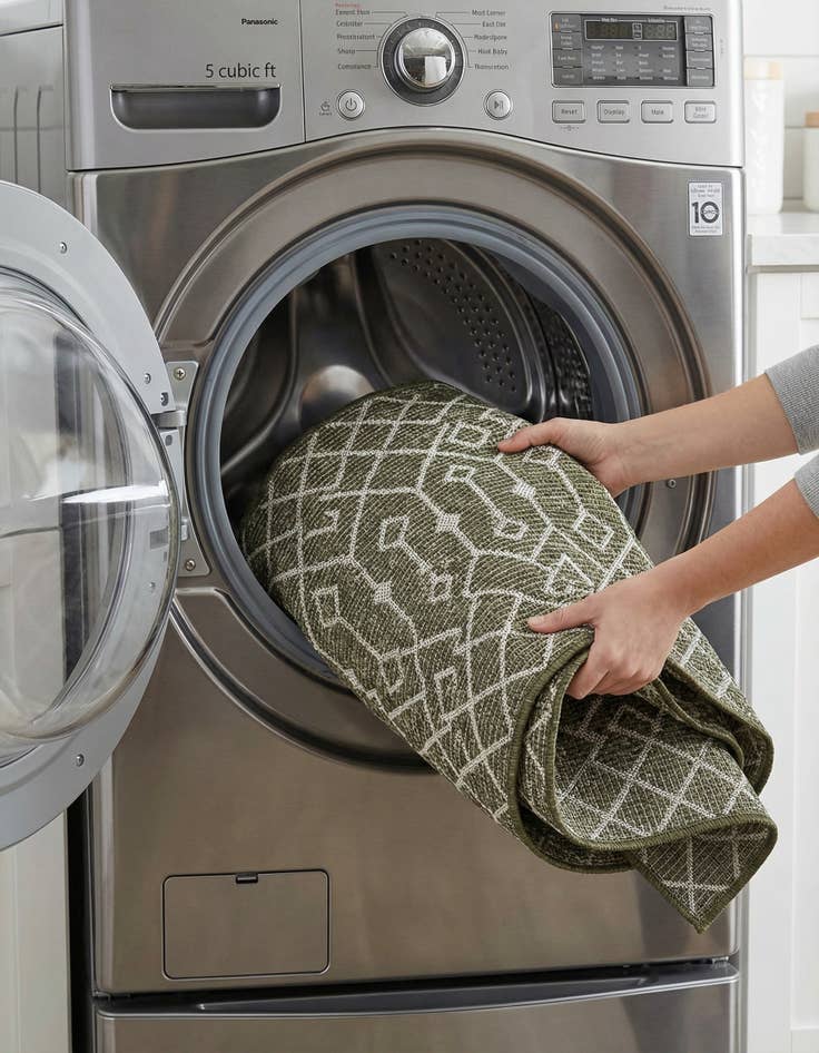 Detail image of 2' 7 x 13'  Washable Trellis Indoor / Outdoor Runner Rug