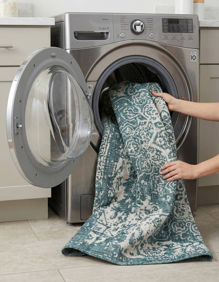 Detail image of 7' x 10'  Washable Jill Zarin Dubai Indoor / Outdoor Rug