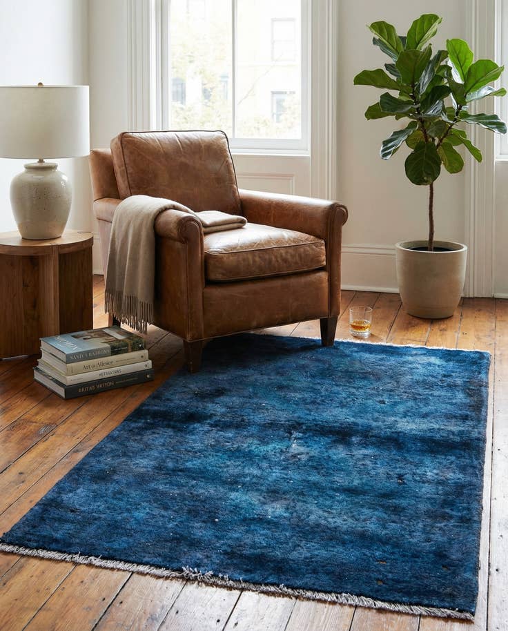 Detail image of 2' 6 x 4' 6 Hand Knotted Ultra Vintage Persian Wool Rug