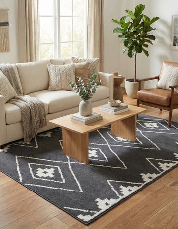 5' 3 x 7' 7 Lattice Rug