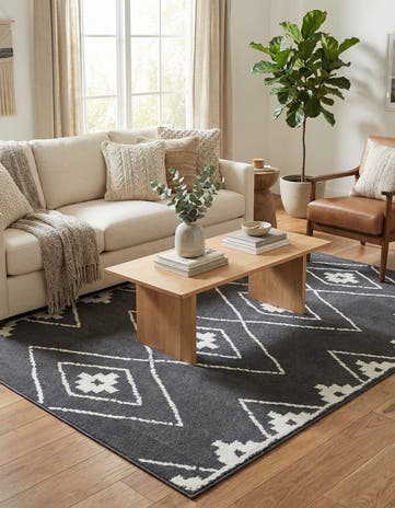 5' 3 x 7' 7 Lattice Rug