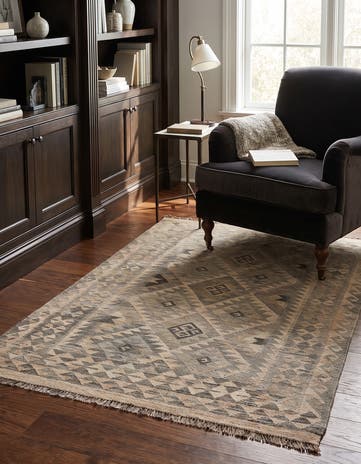 4' x 6' 4 Hand Woven Kilim Maymana Wool Rug
