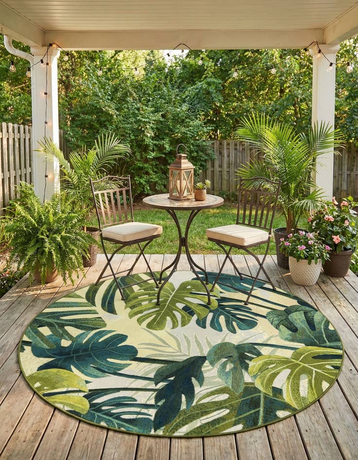 Detail image of  5' x 5'  Washable Botanical Indoor / Outdoor Round Rug