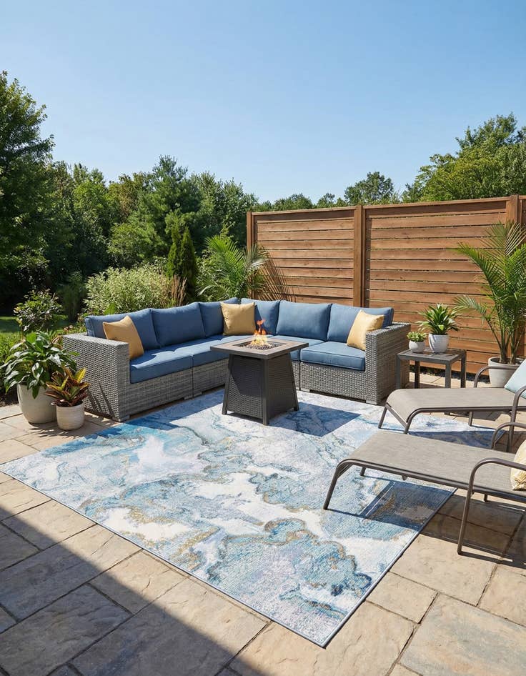 Detail image of 7' 10 x 7' 10  Washable Modern Indoor / Outdoor Square Rug