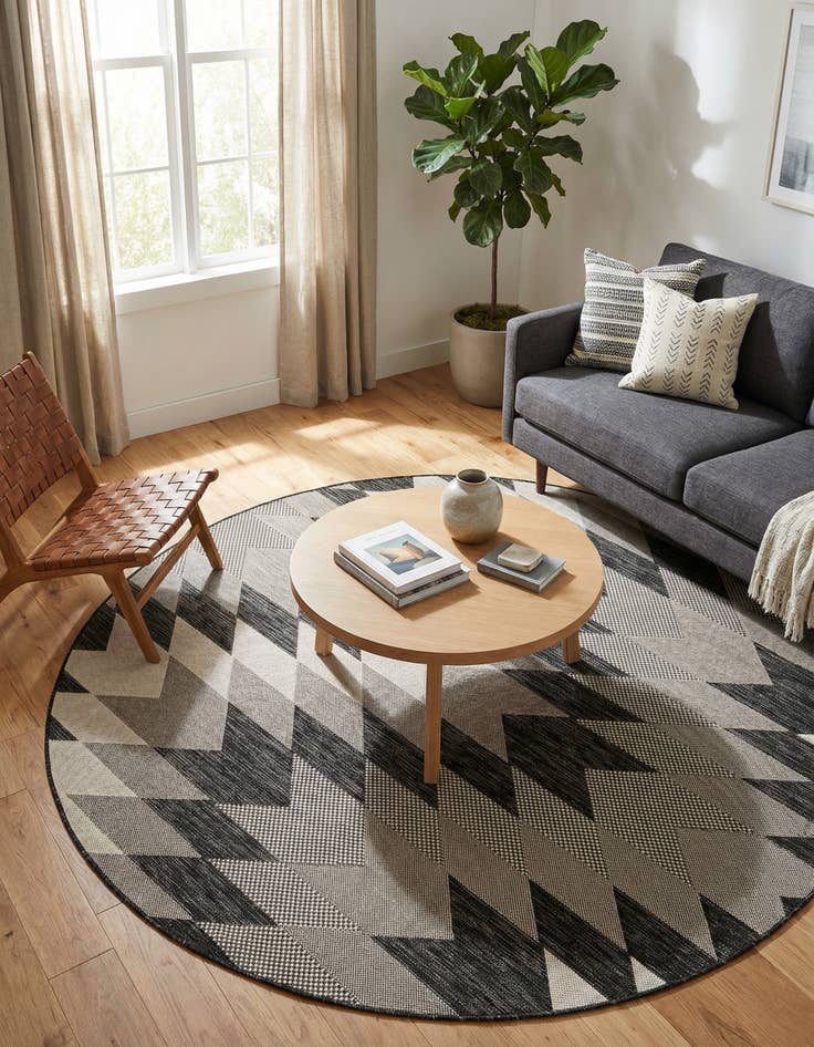 Detail image of 6' x 6'  Washable Modern Indoor / Outdoor Round Rug