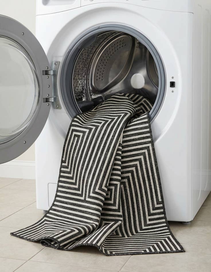 Detail image of  2' 7 x 12'  Washable Modern Indoor / Outdoor Runner Rug