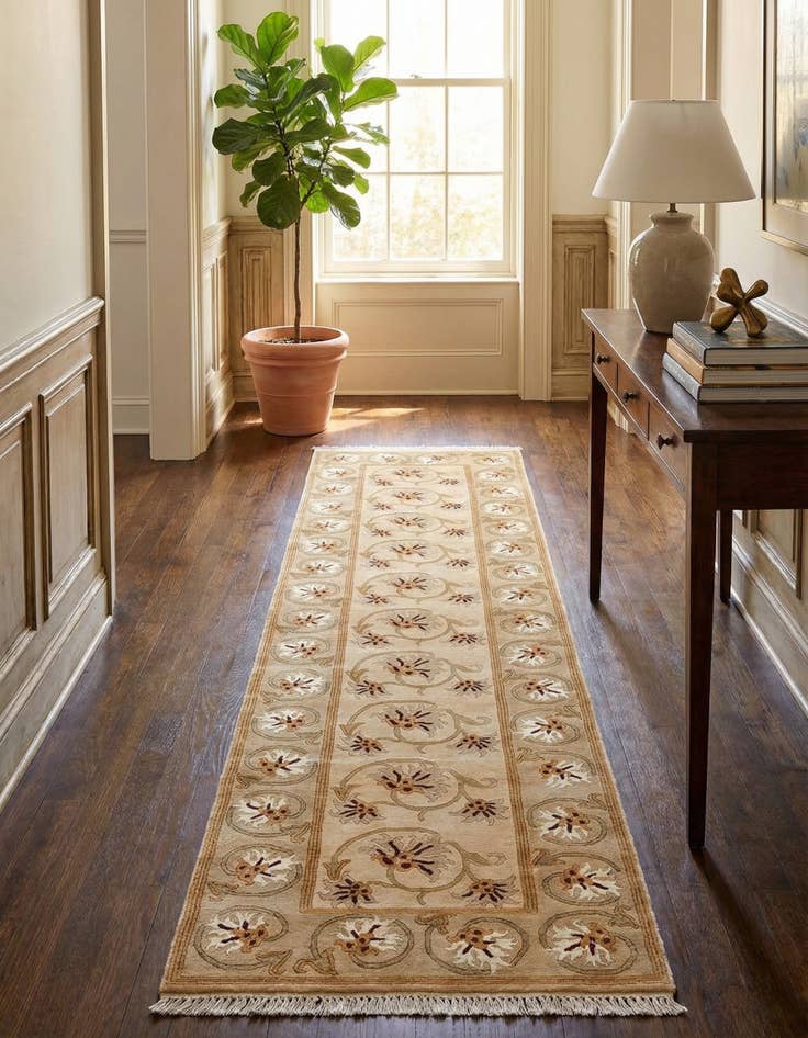 Detail image of 2' 8 x 9' 9  Hand Knotted Darya Wool Runner Rug