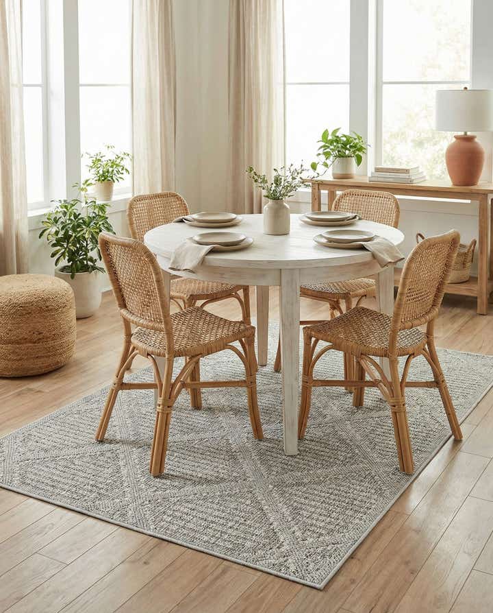 4' 1 x 6' 1 Easy-Clean Lattice Indoor / Outdoor Rug
