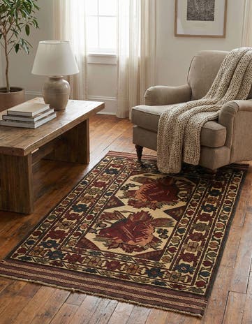3' 9 x 6' 4 Hand Knotted Sumak Wool Rug