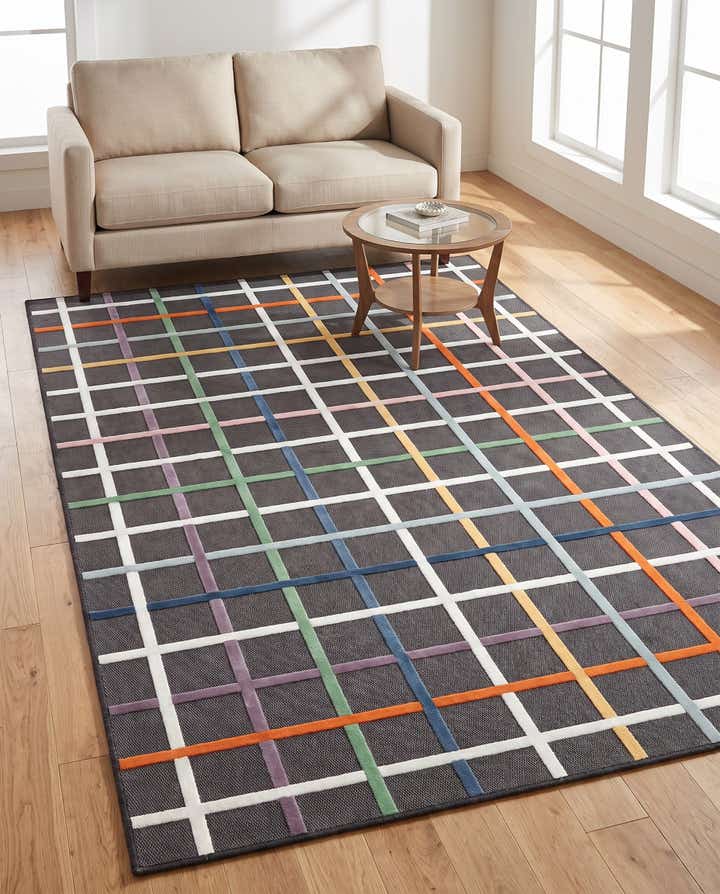 160cm x 245cm Easy-Clean Checkered Indoor / Outdoor Rug