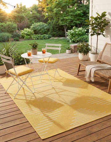 4' x 6' Easy-Clean Modern Indoor / Outdoor Rug