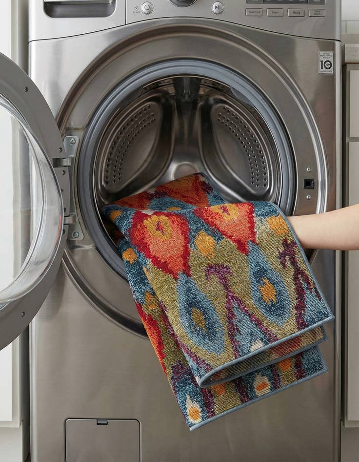 Detail image of 2' x 8'  Washable Modern Indoor / Outdoor Runner Rug