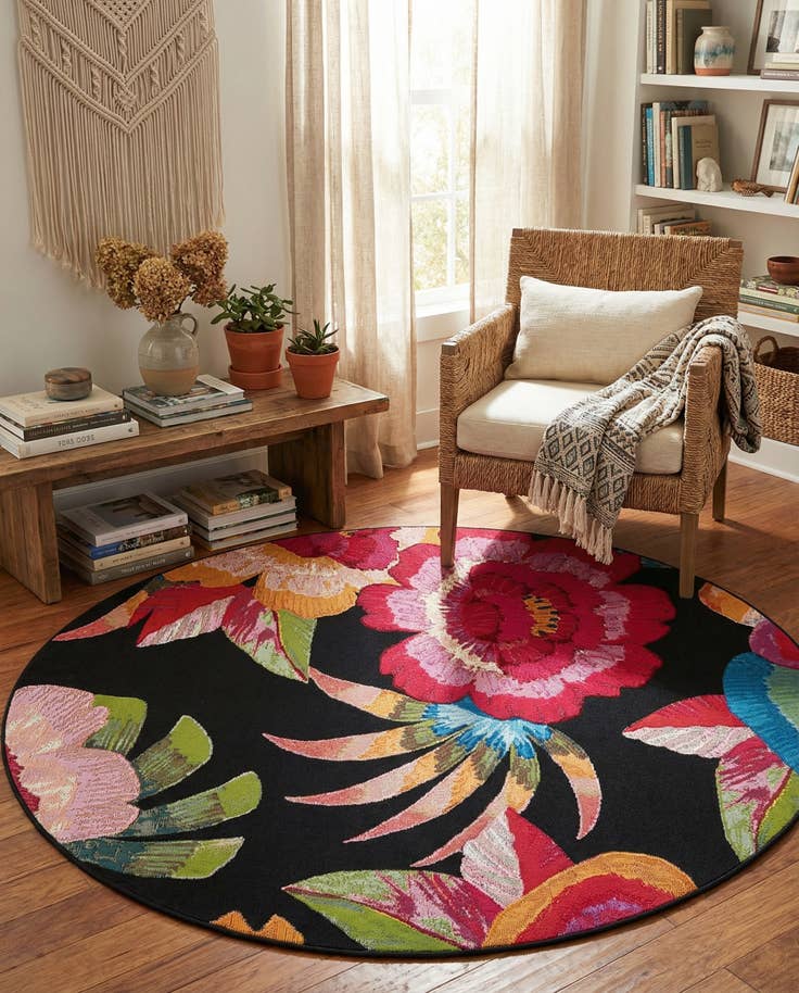 Detail image of 6' x 6' Easy-Clean Botanical Indoor / Outdoor Round Rug